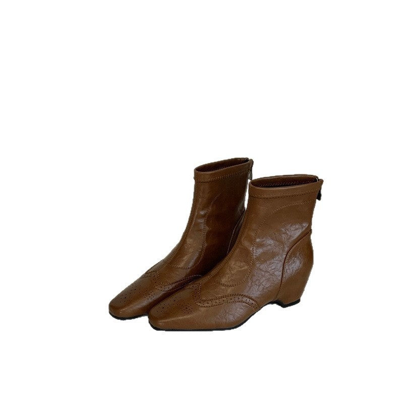 Women's elegant and comfortable ankle boots with block heel Mune Fashion