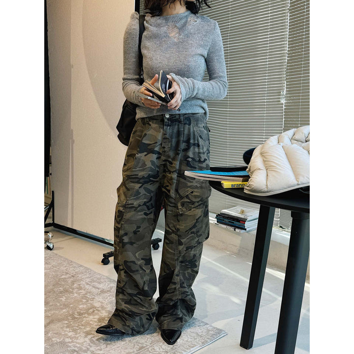Women's fitted rib fine knit sweater with used hole detail and narrow stand-up collar Mune Fashion