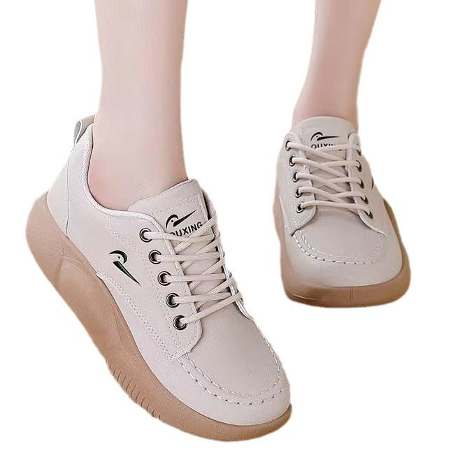 Women's Sporty Sneakers with Comfortable Rubber Sole and Classic Design Mune Fashion