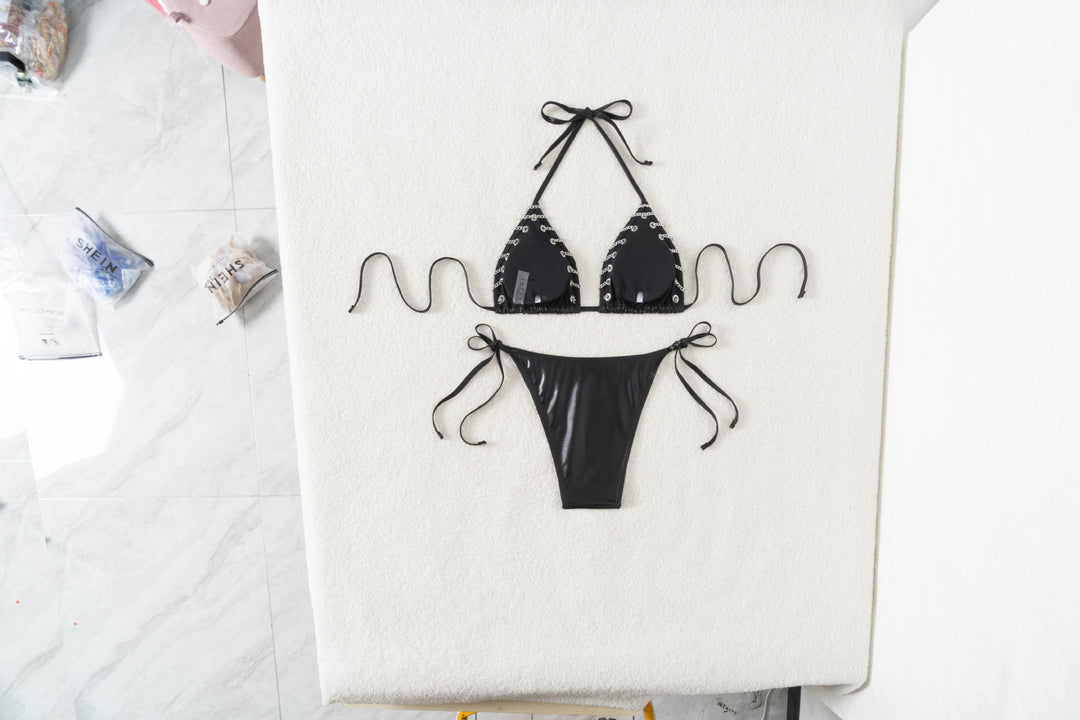 Women’s seductive triangle bikini with detail-loving accents Mune Fashion