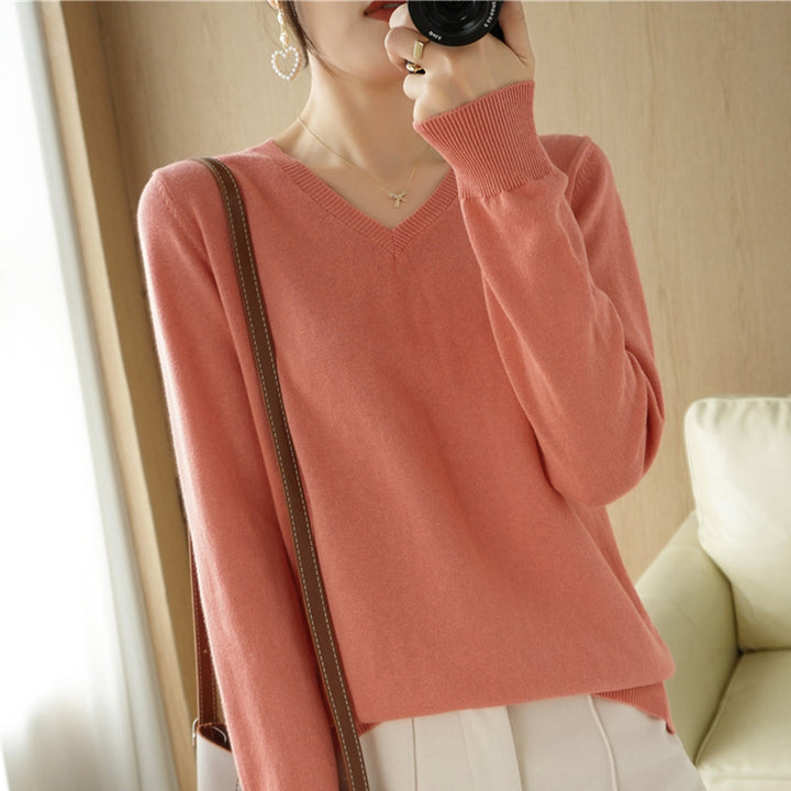 Women's Lightweight V-Neck Fine Knit Sweater made of Cashmere-Soft Cotton Blend with Elastic Ribbed Cuffs Mune Fashion