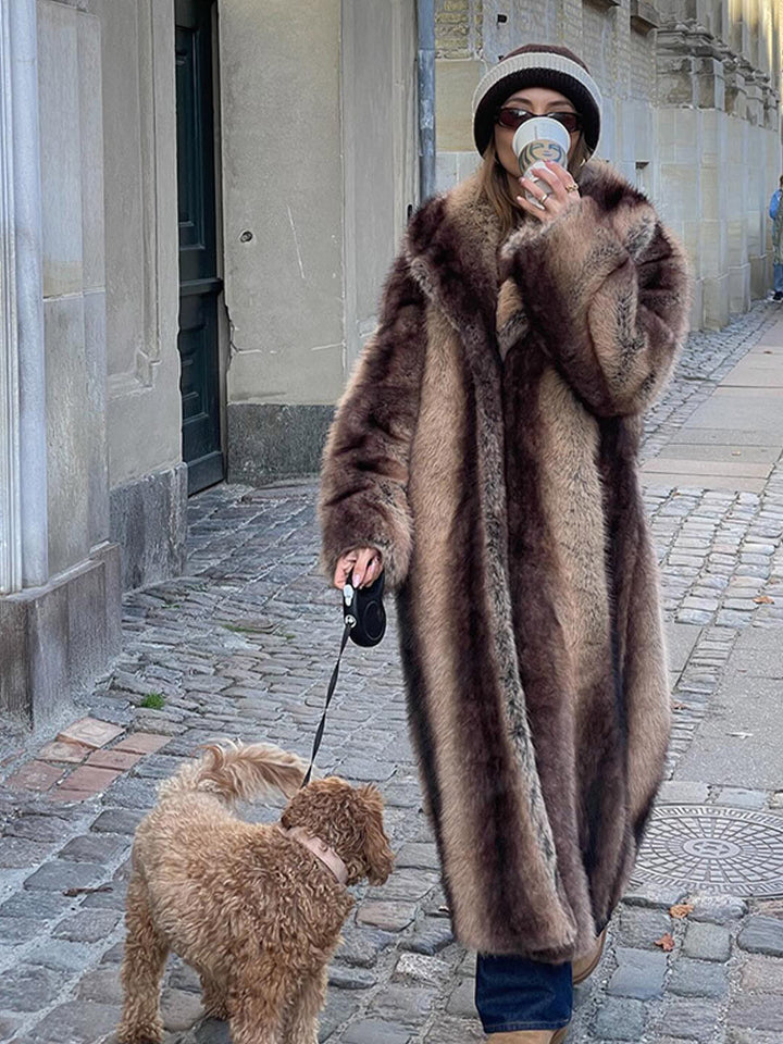 Ladies Maxilength Oversize Faux Fur Coat with Vintage Cut and Wide Lapel Collar Mune Fashion