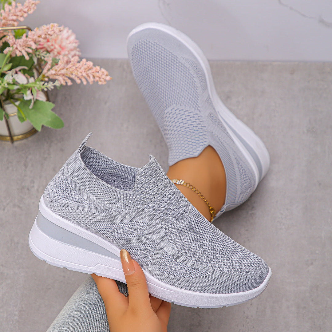 Women's Comfortable Wedge Sneakers made of breathable knitted material Mune Fashion