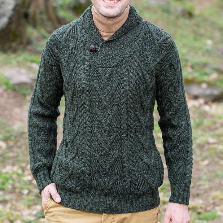 Men's Knitted Pullover with Classic Collar and Textured Pattern Mune