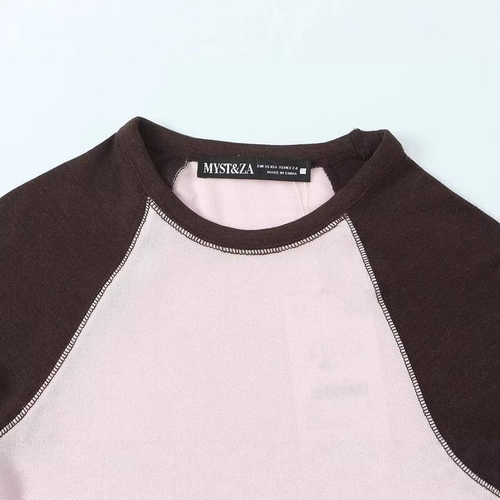 Ladies long sleeve raglan shirt made of soft jersey with a slightly fitted cut Mune Fashion