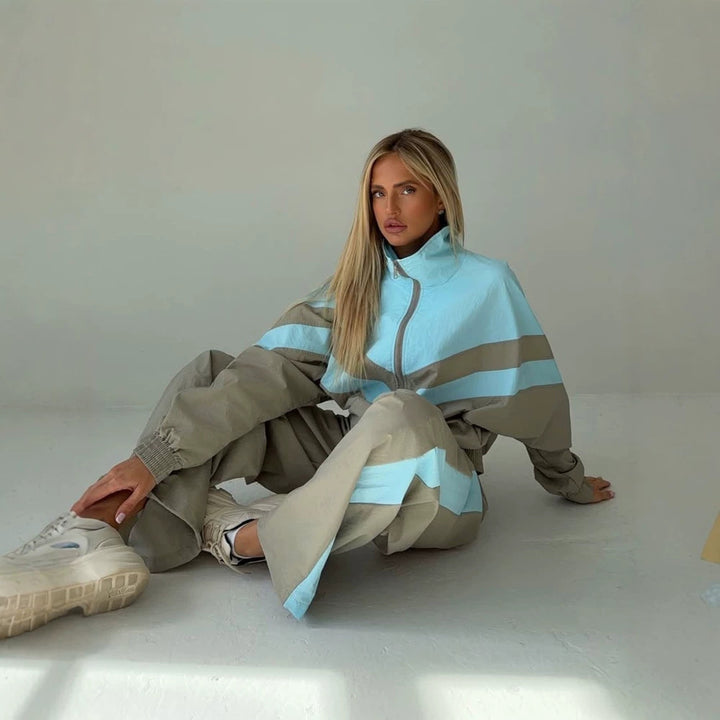 Women's Oversized Tracksuit Set with Stand Collar and Contrast Stripes Mune Fashion