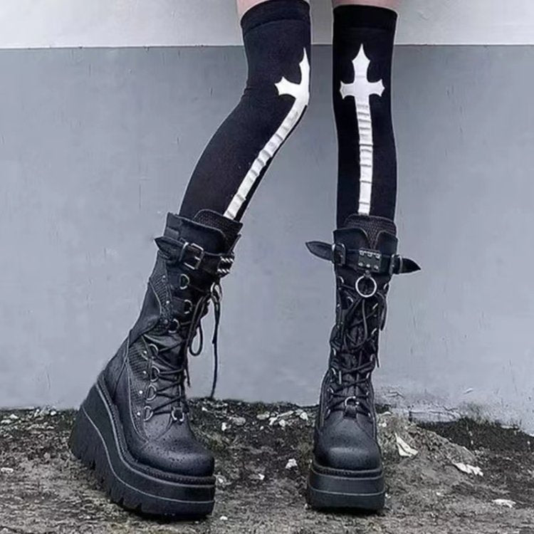 Women’s ankle-high platform biker ankle boots with lacing, decorative ring and double straps Mune Fashion