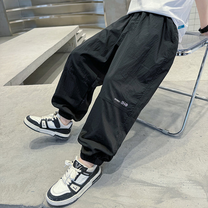 Unisex casual sports bermuda shorts with elastic waistband and practical pockets Mune Fashion