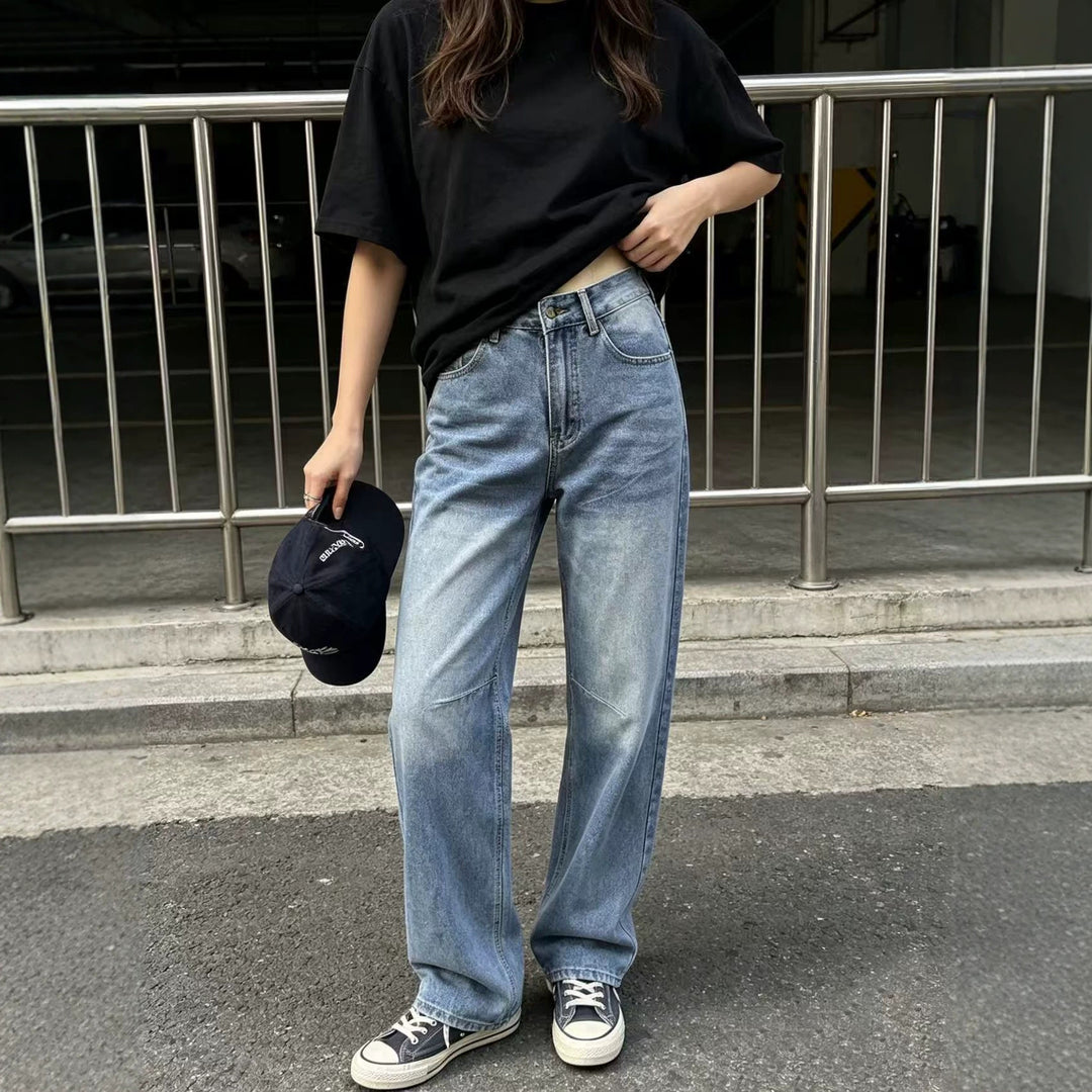 Ladies high-waisted wide jeans with straight leg, knee patches and classic five-pocket cut Mune Fashion