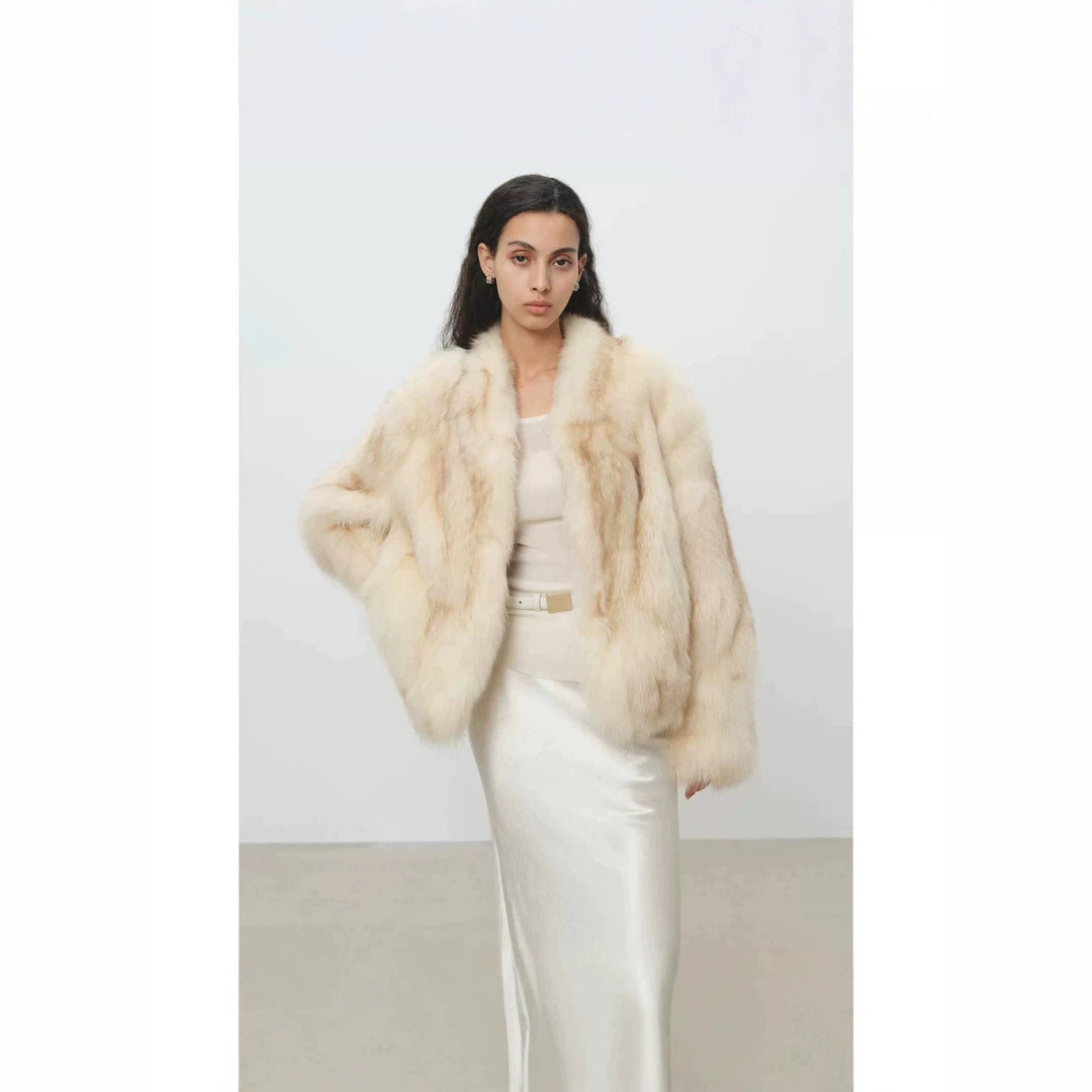 Women’s short coat made of high-pile faux fur with a tailored boxy cut and voluminous shawl collar Mune Fashion