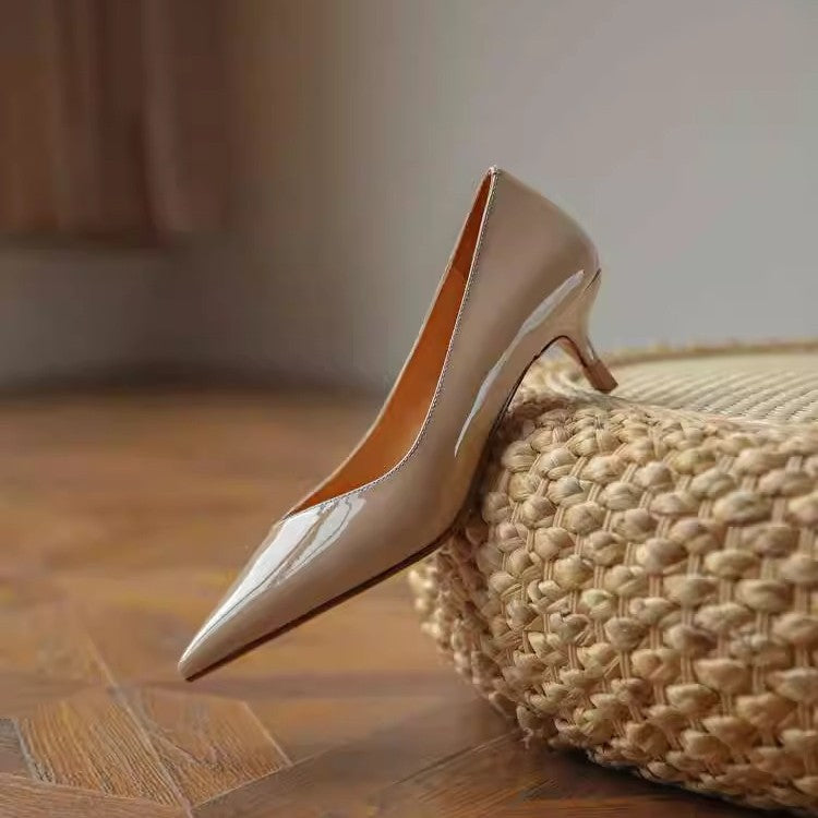 Ladies pointed toe patent pumps with low kitten heel Mune Fashion