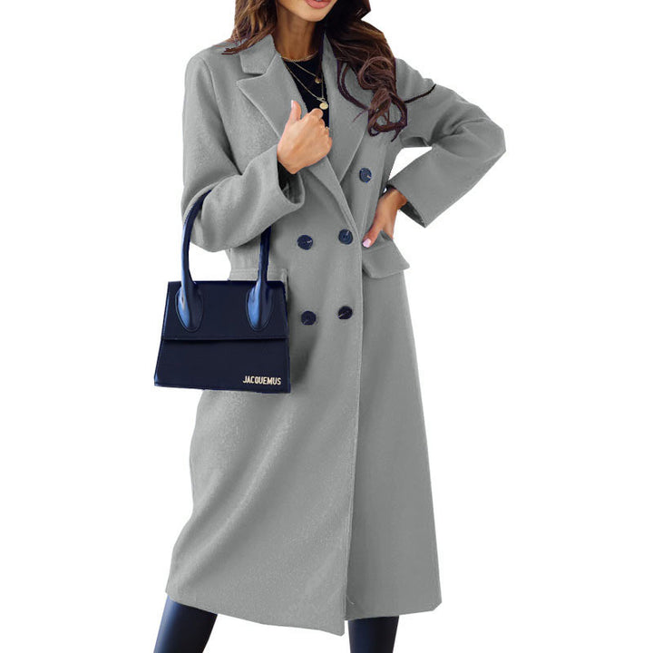 Women's double-breasted wool blend coat with fitted silhouette, notched collar and patch pockets Mune Fashion