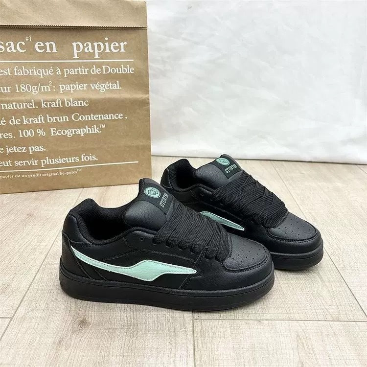 Women's sports sneakers with non-slip outsole and breathable upper material Mune Fashion
