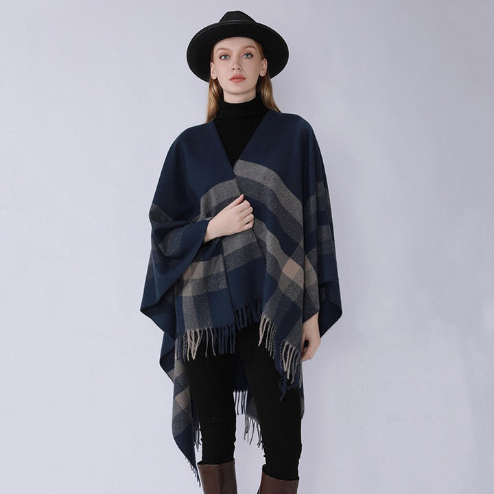 Women Chunky Knit Cape-Ruana in Oversize with Gradient Check Pattern and Fringe Hem Mune Fashion