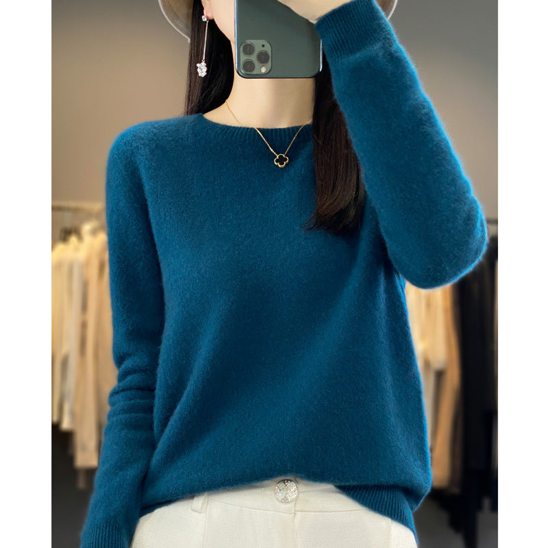Women Cozy Midweight Round Neck Sweater made of Angora Blend with fine pile and narrow cuff Mune Fashion