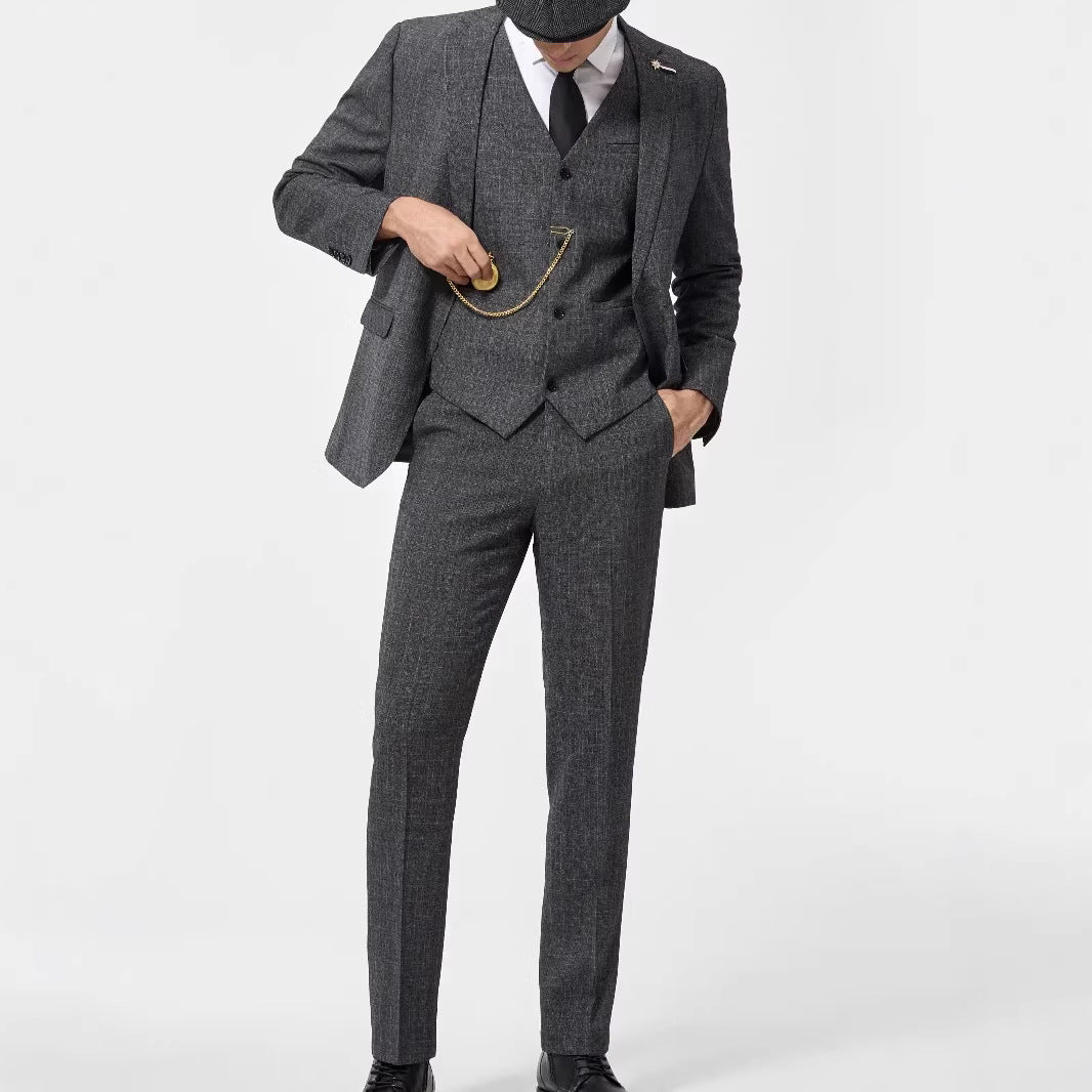 Men's Elegant Suit with Waistcoat and Lapel Pin