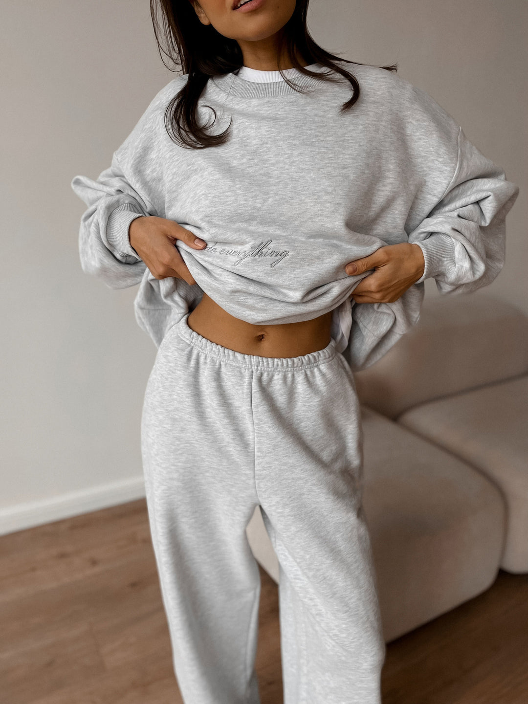 Women's Oversized Sweatshirt and high-waisted Jogging Pants Loungewear Set made of soft Cotton Fleece with elastic waistband Mune Fashion