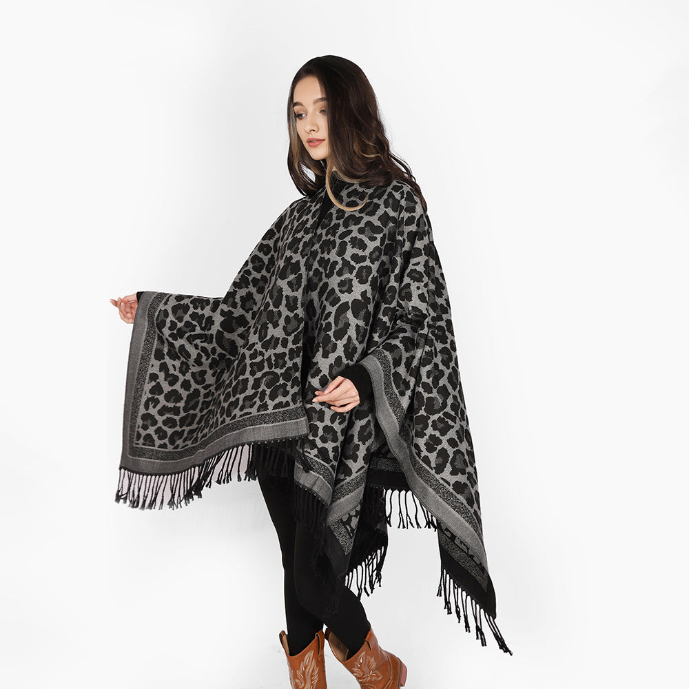 Women's Oversize Cape with Jacquard Leopard Pattern, Open Fall and Fringes Mune Fashion