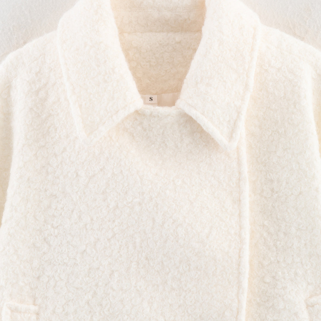 Ladies Boxy Boucle Double-Breasted Coat with Shirt Collar and Flap Pockets Mune Fashion