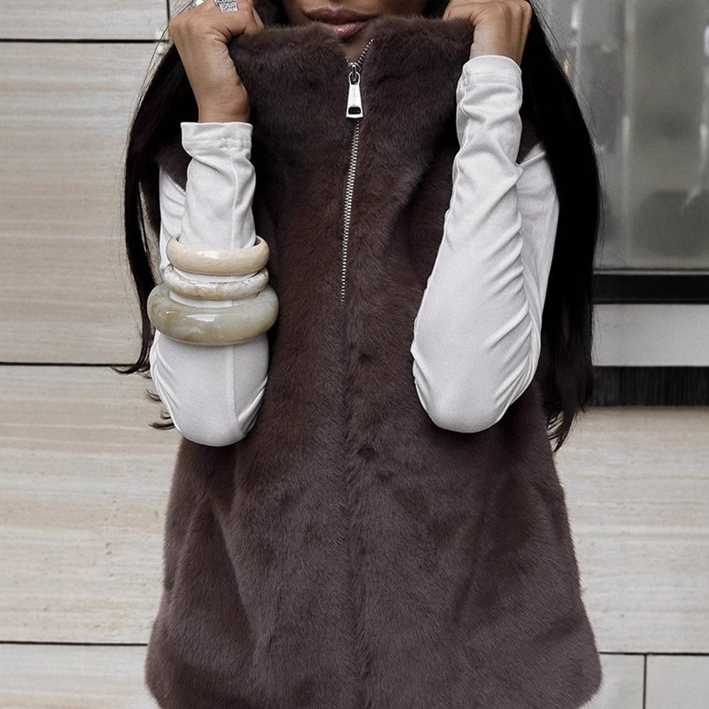 Women’s Sleeveless Faux Fur Vest with Stand-up Collar, Zipper, and Boxy Cropped Cut Mune Fashion