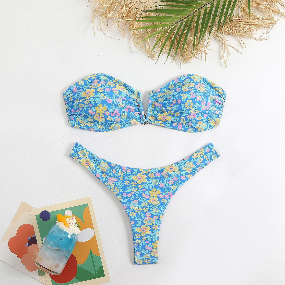 Women's bikini set with romantic floral pattern and adjustable top Mune Fashion