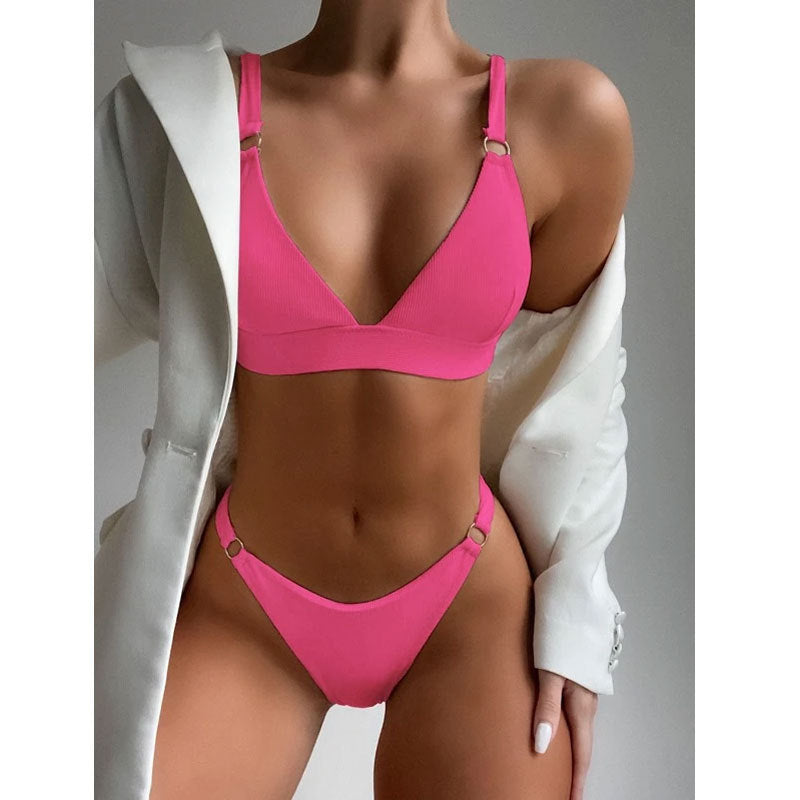 Women's Triangle Bikini with Fashionable Accents Mune Fashion