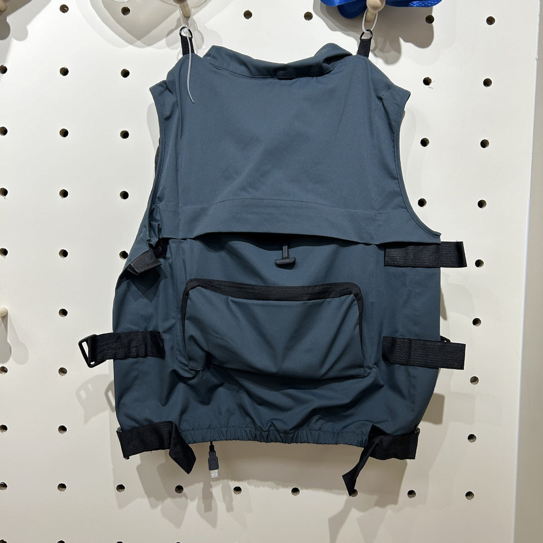 Unisex nan modular ventilation vest with inlet openings for clip fans and adjustable quick release Mune Fashion