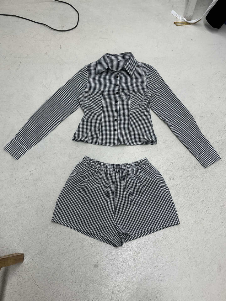 Women nan two-piece Vichy set with tailored blouse jacket with princess seams and high waist shorts Mune Fashion