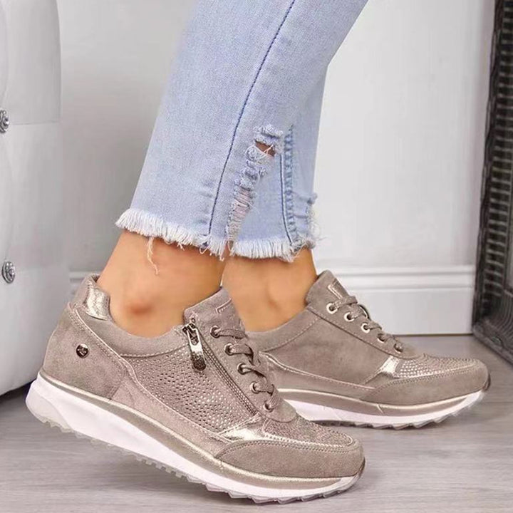 Women’s sneakers with wedge sole, zipper and metallic details Mune Fashion