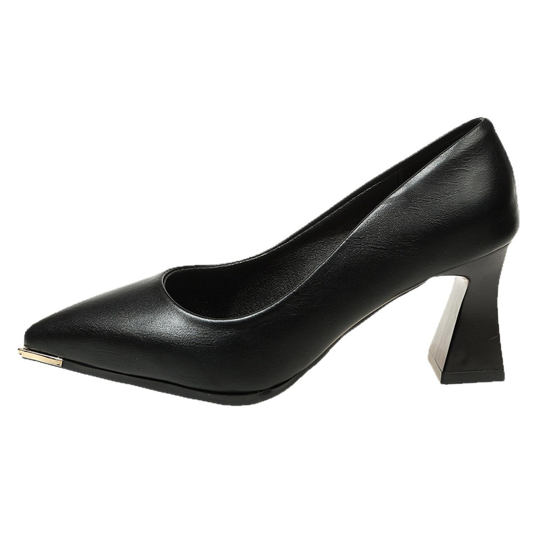 Women's pointed toe pumps with sculpted block heel and metal cap Mune Fashion