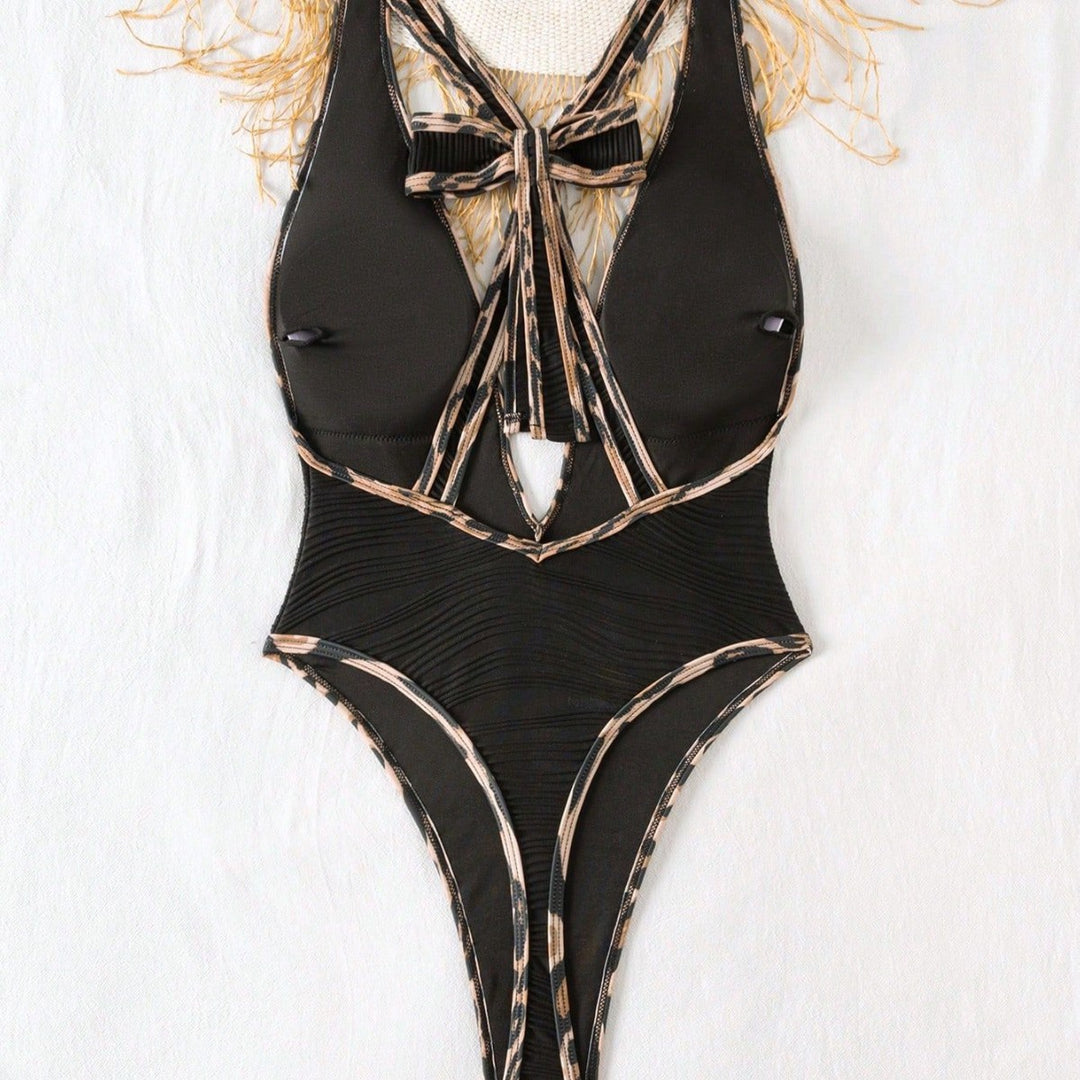 Ladies swimsuit with decorative back straps Mune Fashion