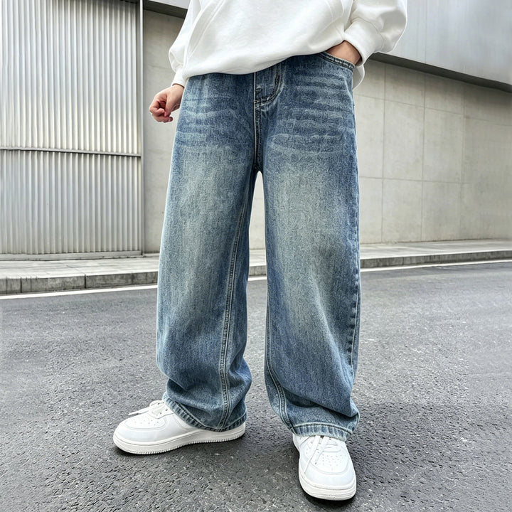 Women wide jeans pants with elastic waistband and trendy cut Mune Fashion