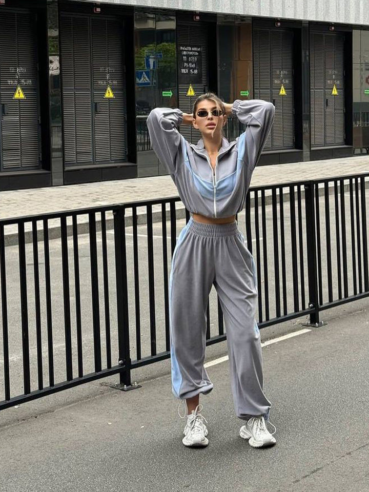 Women's cozy fleece tracksuit with zip jacket and elastic cuffs Mune Fashion