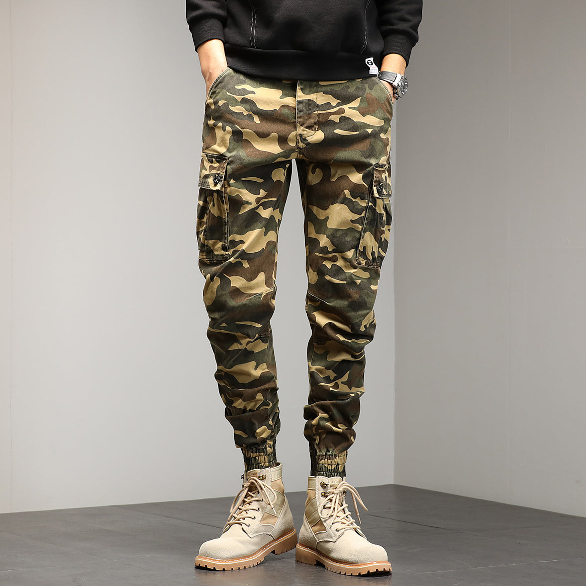 Herren Konisch geschnittene Utility-Cargohose im Camouflage-Joggerstil mit elastischem Bund und gerippten Bündchen Mune Fashion