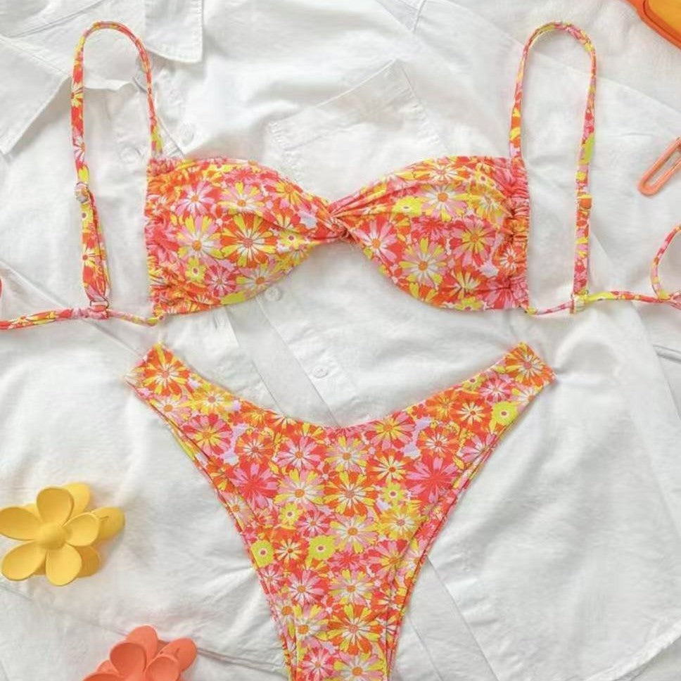 Women's Triangle Bikini with Floral Design Mune Fashion