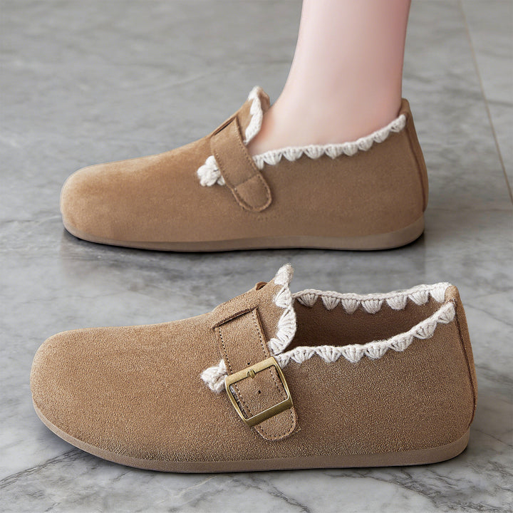 Women's cozy moccasin slippers with adjustable buckle strap and crocheted edge decoration Mune Fashion