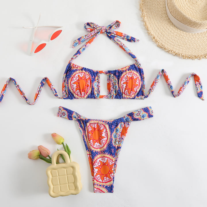 Women Bikini Set with playful back detail and floral pattern Mune Fashion