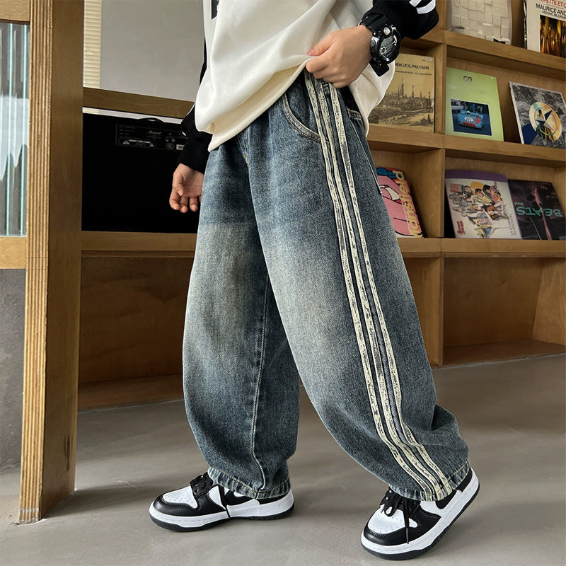 Unisex wide Denim Jeans with side stripes Mune Fashion