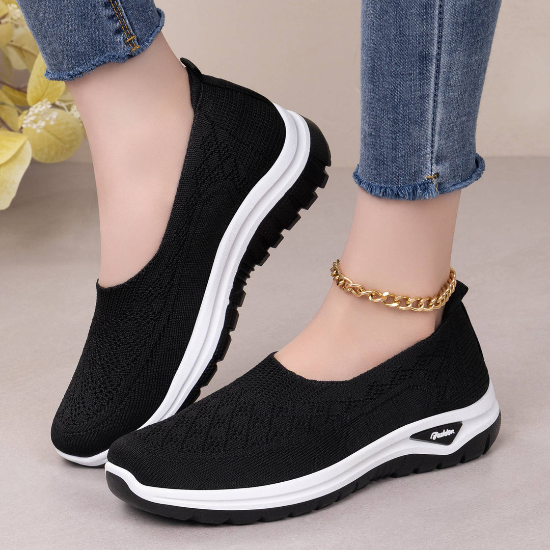 Women's knitted slip-on comfort walker with memory footbed, elastic sock entry and non-slip profiled sole Mune Fashion