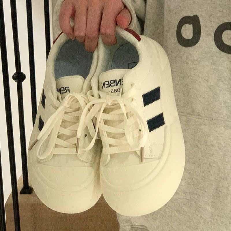 Women's fashionable platform sneakers with unique lacing system Mune Fashion
