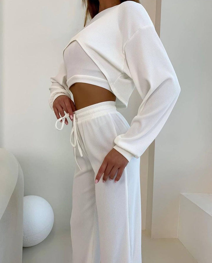 Women’s Rib Lounge Set with Cut-Out Crop Top, Oversized Cropped Sweater and High-Waist Jogging Pants Mune Fashion