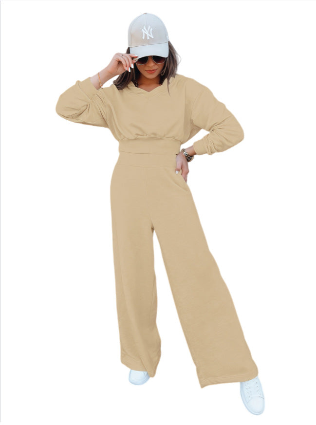 Women’s loungewear set with cropped v-neck sweater and high-waisted palazzo pants Mune Fashion