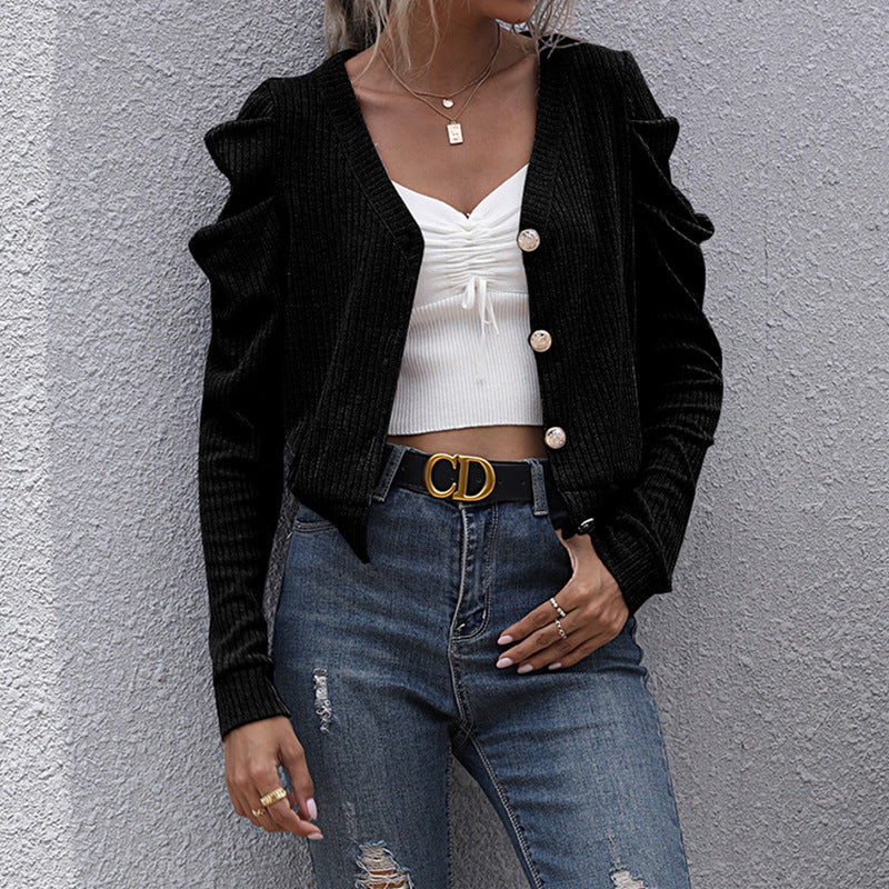 Women’s short-cut ribbed knit cardigan with gathered shoulders and decorative buttons Mune Fashion