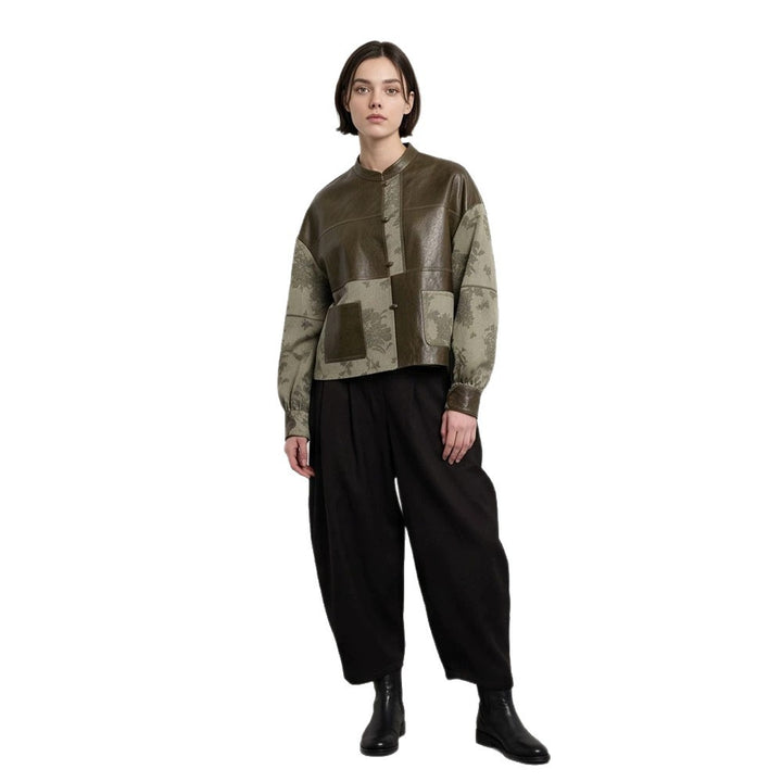 Women's short jacket in leather look and jacquard with stand-up collar Mune Fashion