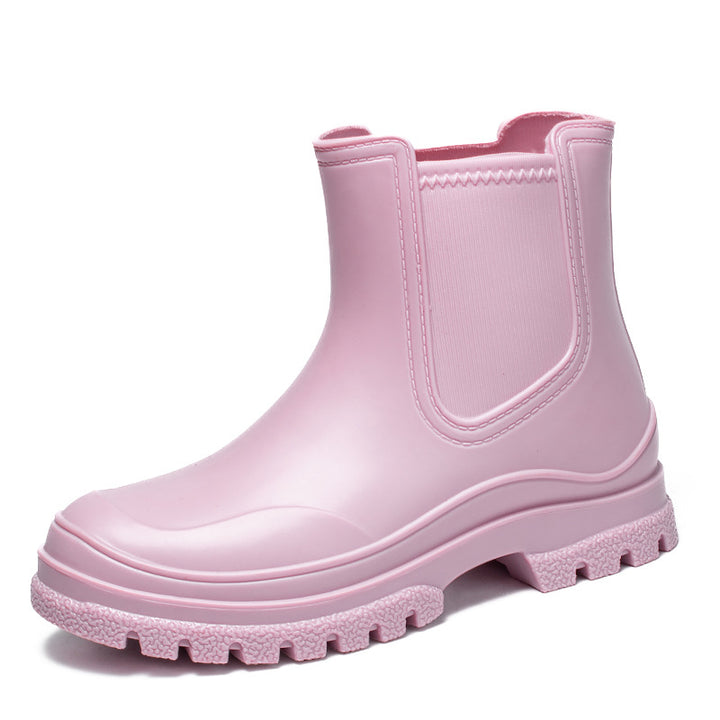 Women's Short Rubber Rain Ankle Boots with Padded Ring Cuff and Profiled Platform Sole Mune Fashion
