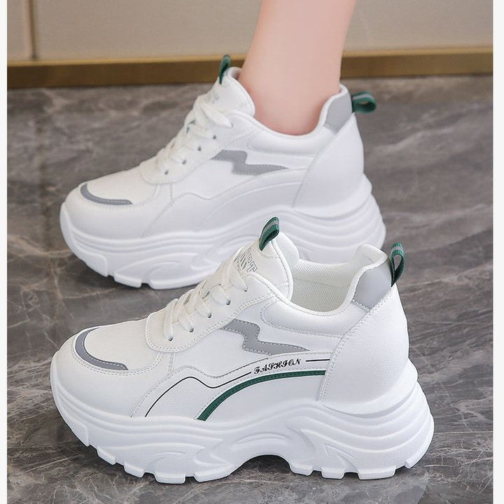 Women's sporty sneakers with cushioned profile sole and breathable upper material structure Mune Fashion