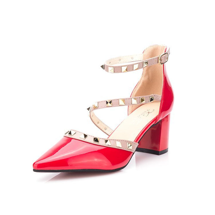 Ladies' pumps with strap, studded embellishment, pointed toe and mid-high block heel Mune Fashion
