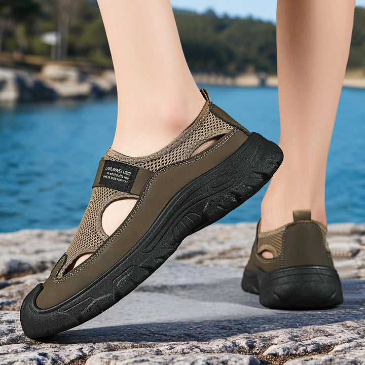 Ladies' breathable mesh Mary Jane sneakers with Velcro closure, reinforced toe cap, and slip-resistant platform outsole Mune Fashion
