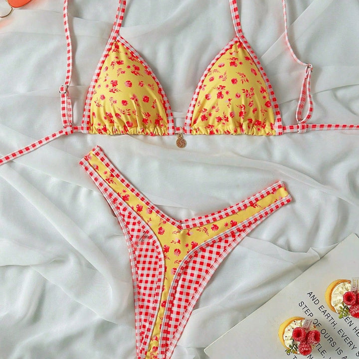 Women Triangle Bikini with Ruffle Details and Check Pattern Mune Fashion