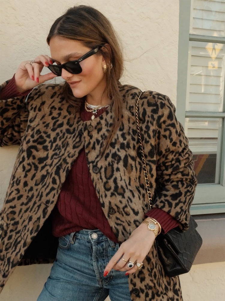 Women's Short Cut Faux Fur Coat with Leopard Print and Boxy Silhouette Mune Fashion